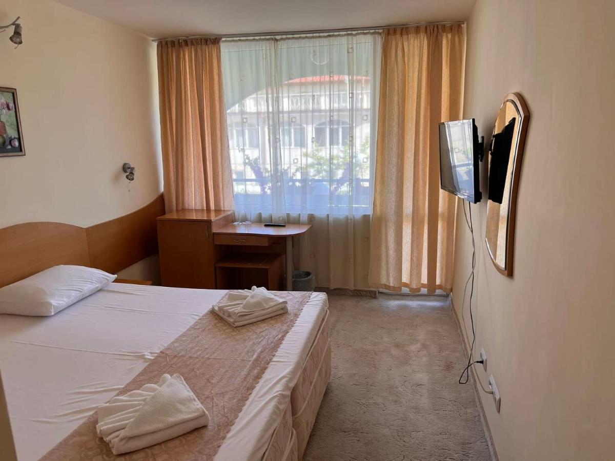 Хотел Диамант Hotel Diamond Balchik Exterior foto